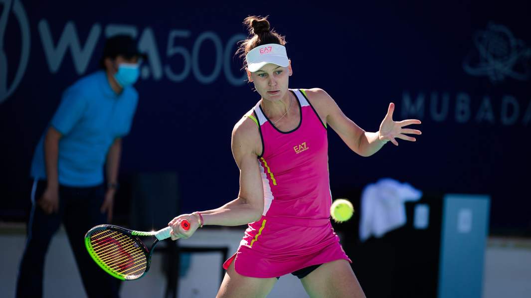 Теннисистка Вероника Кудерметова во время турнира WTA в Абу-Даби