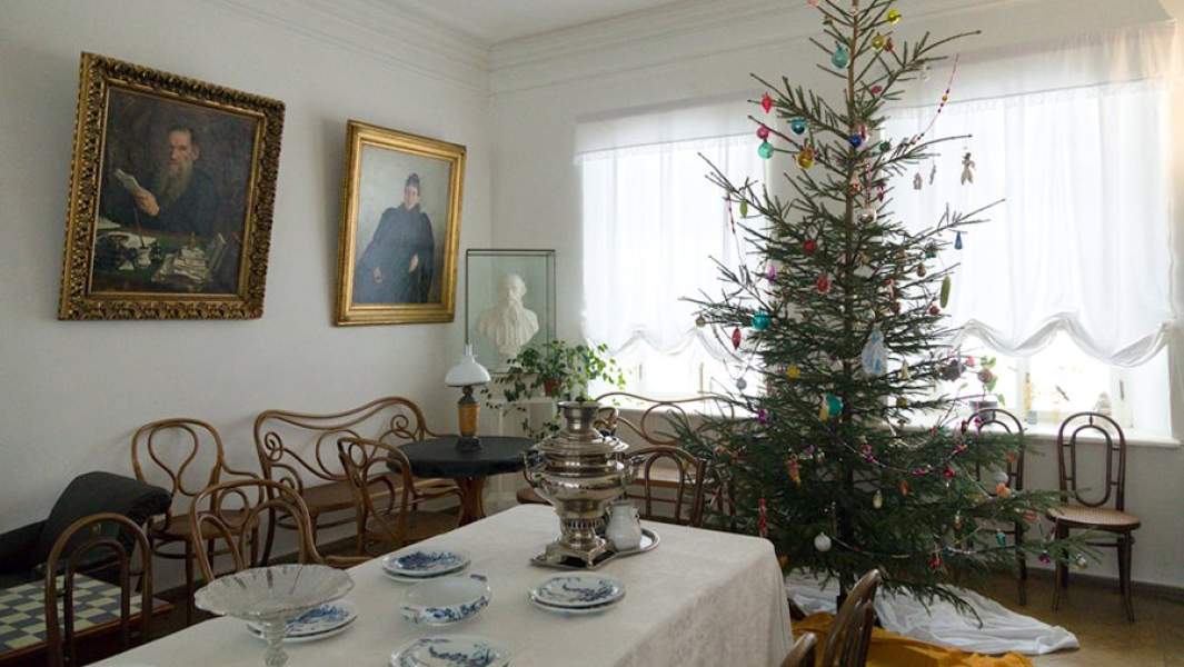 Интерьер одной из комнат музея-усадьбы Льва Толстого «Ясная Поляна»