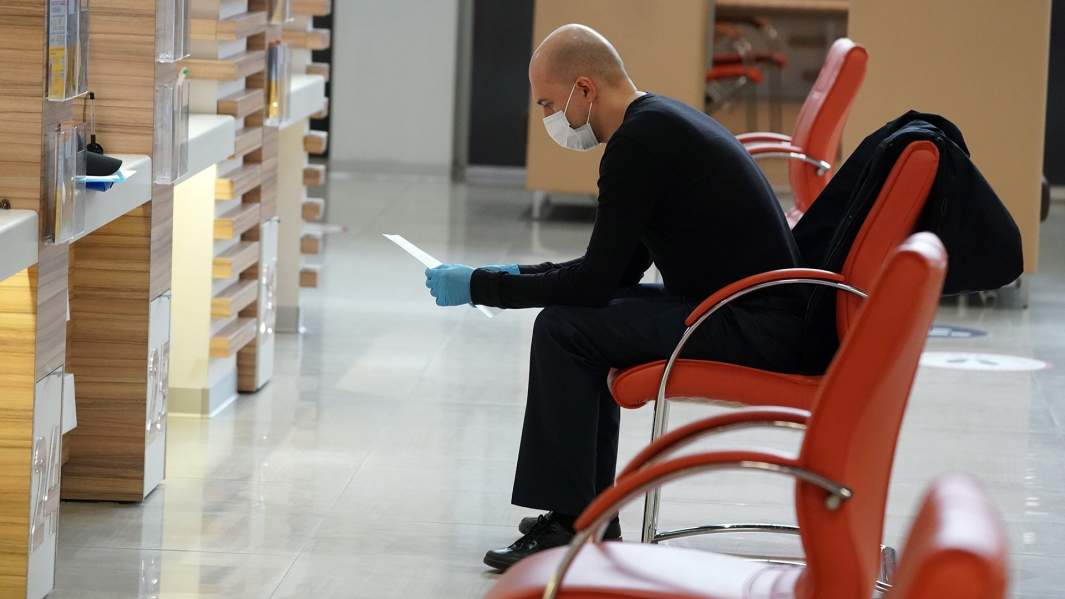 Право по голосу: банки расширяют число доступных по биометрии операций