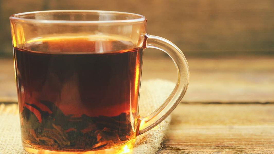 Чашка черного чая