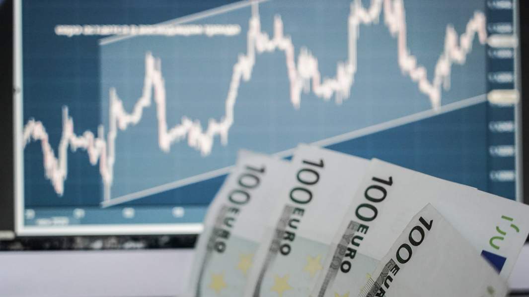 график и купюры