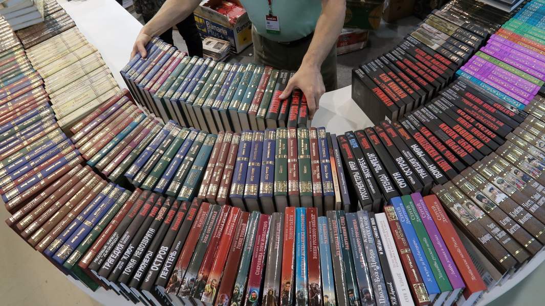 Книге лучший подарок: господдержкой писателей и издателей займется Минцифры