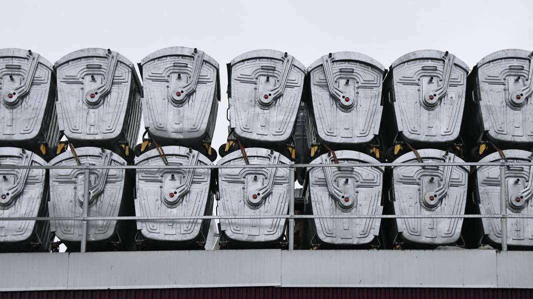 Мусорные контейнеры