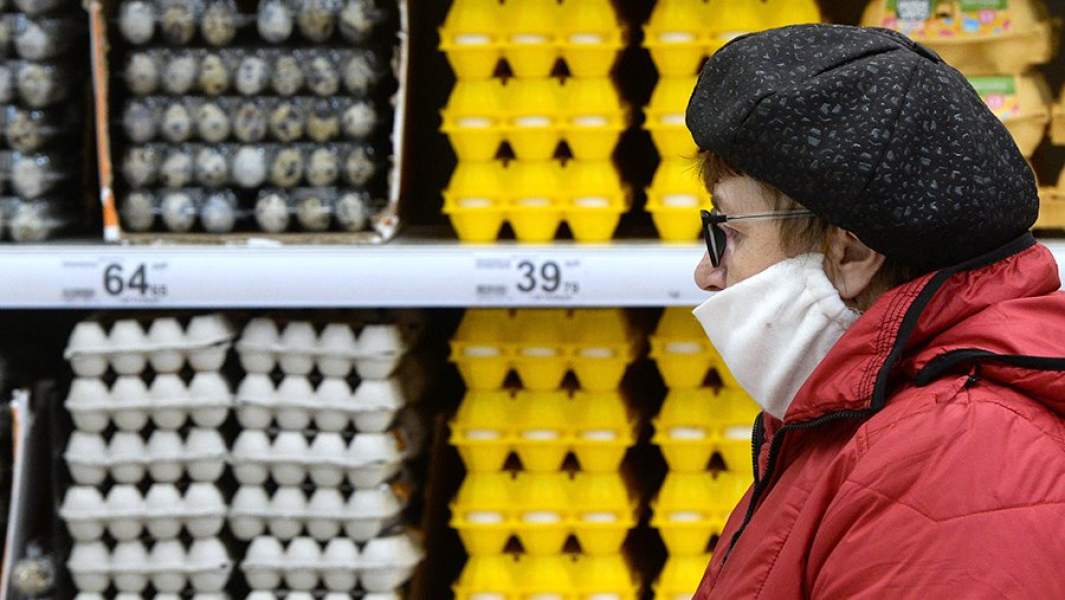 Покупательница в гипермаркете