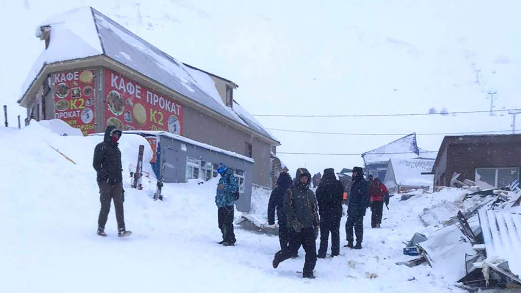 Место схода лавины в Домбае