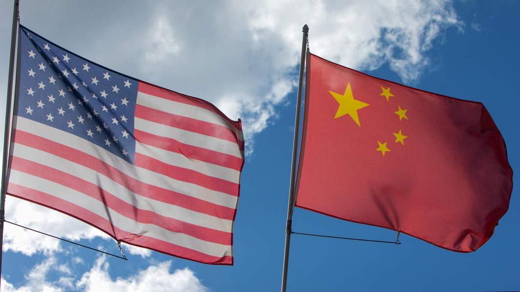 Флаги США и Китая