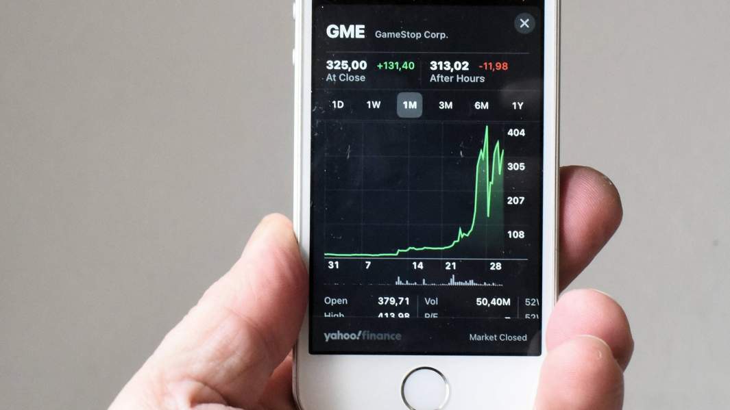 Серебряная медаль: соцсети пошли на штурм рынка драгоценных металлов