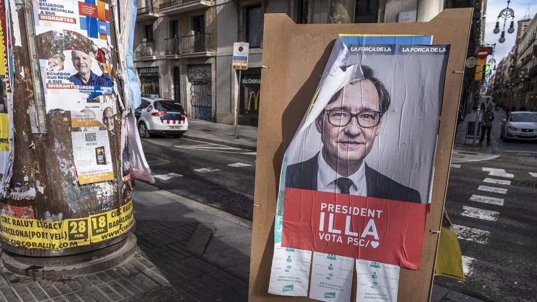 Предвыборный плакат кандидата от социалистов Сальвадора Иллы