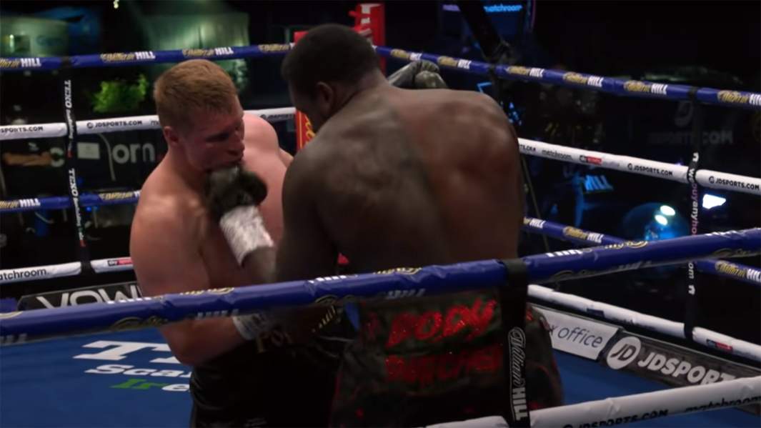 Во время боя Александра Поветкина и Диллиана Уайта