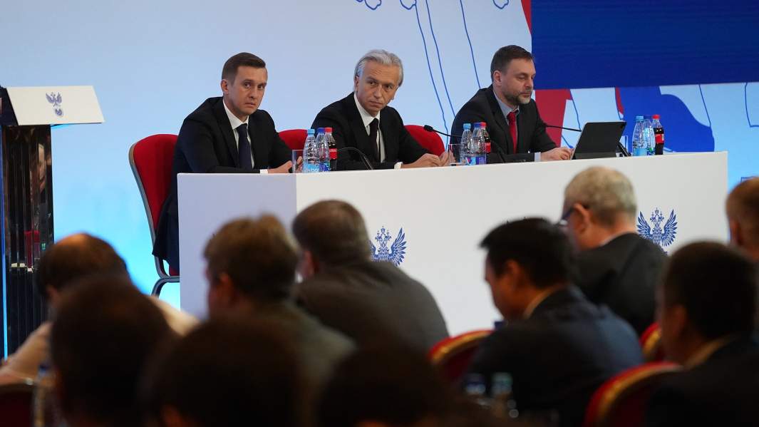 Генеральный секретарь РФС Александр Алаев, президент РФС Александр Дюков и заместитель генерального секретаря РФС Денис Рогачев