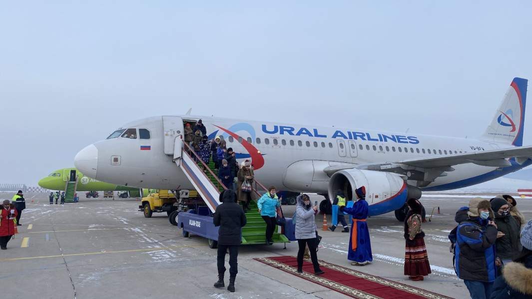 Место под солнцем: что предлагает туристам зимний Байкал