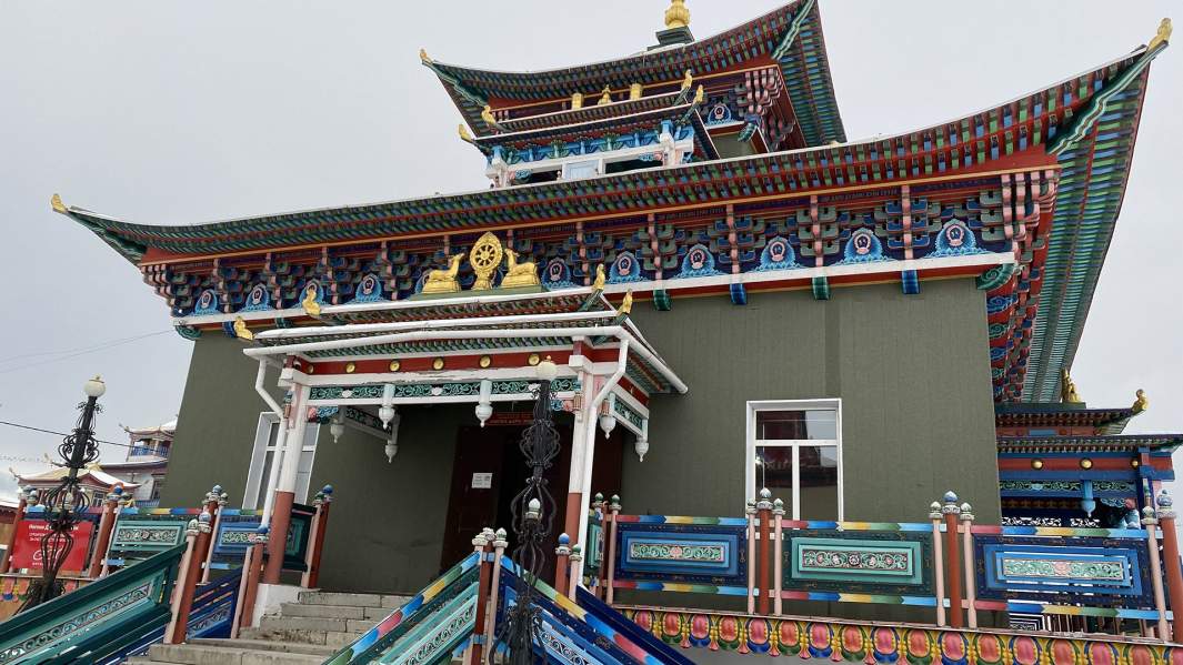 Место под солнцем: что предлагает туристам зимний Байкал