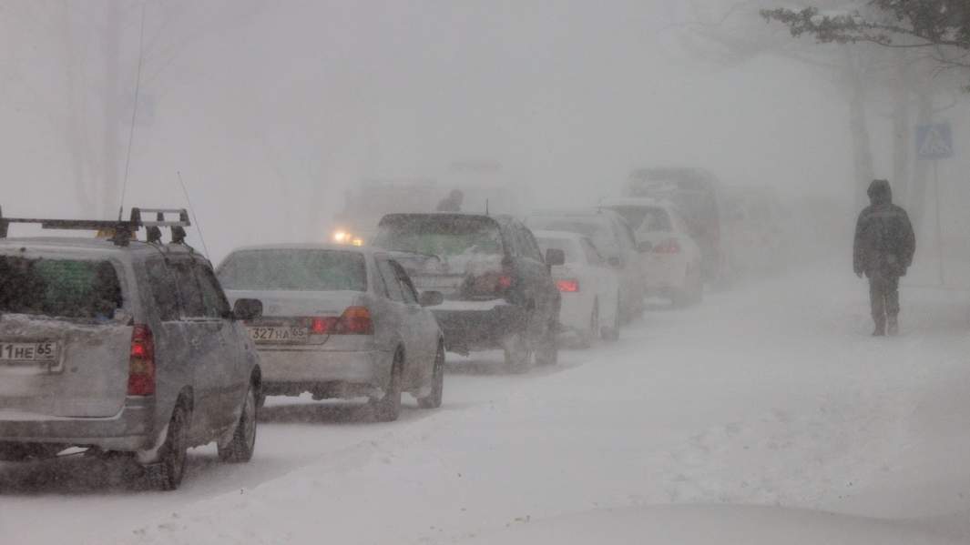 Транспортная обстановка зимой в Южно-Сахалинске
