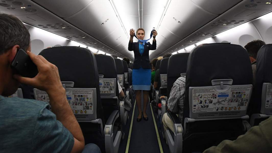 В салоне самолета авиакомпании "Победа"