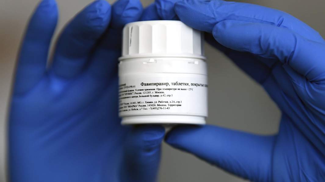 Таблетки противовирусного препарата для лечения COVID-19 «Фавипиравир»