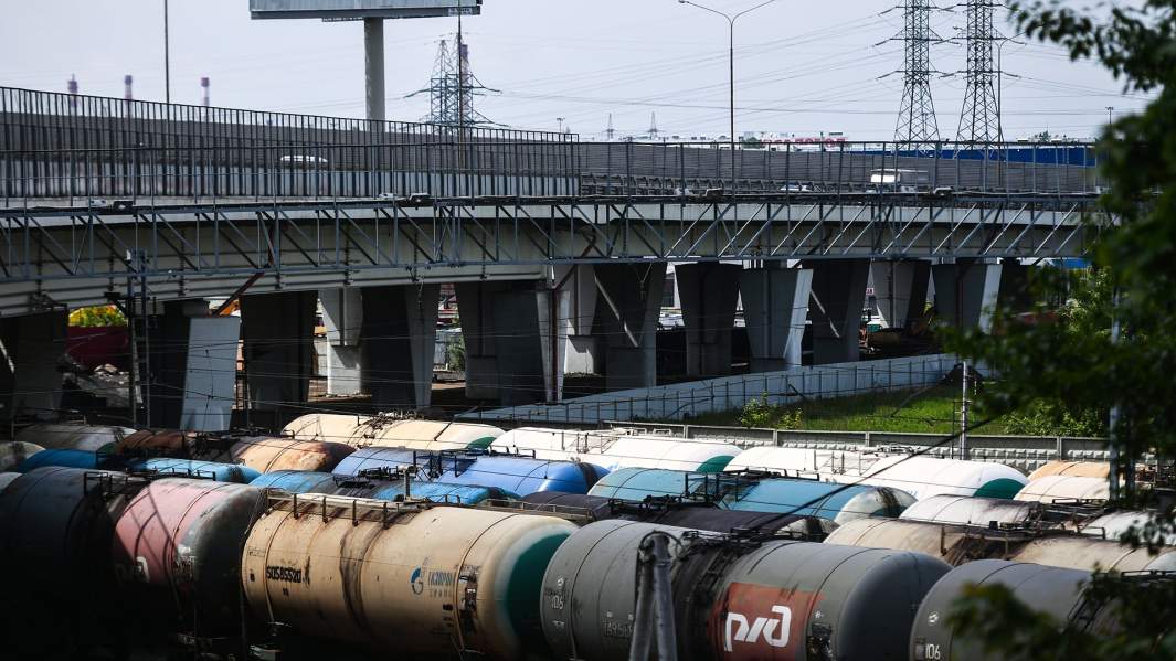 Железнодорожные вагоны-цистерны для перевозки нефти и топлива