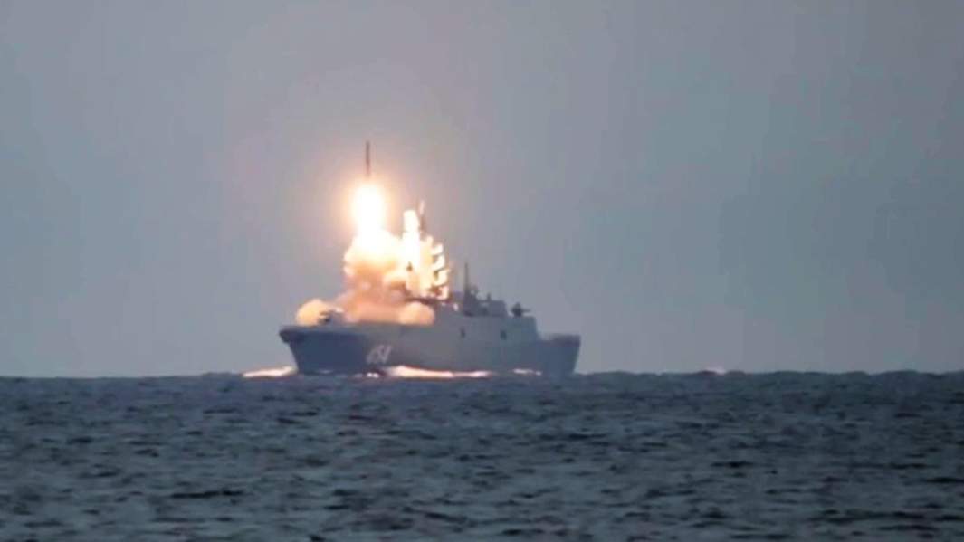 Запуск гиперзвуковой ракеты «Циркон» с фрегата «Адмирал Горшков» в Белом море