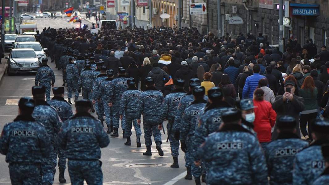 Шествие оппозиции в центре Еревана