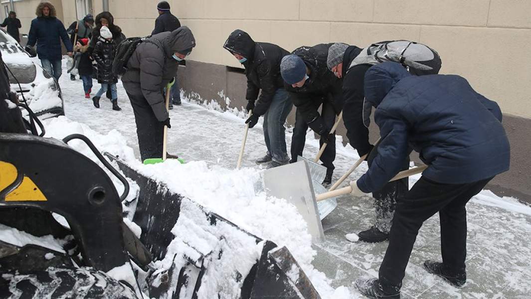 Уборка снега