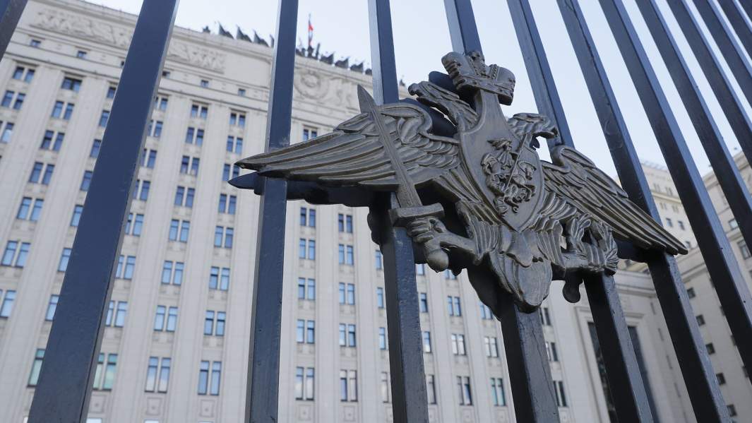 Красное над черным: Минобороны изменило символ морской пехоты