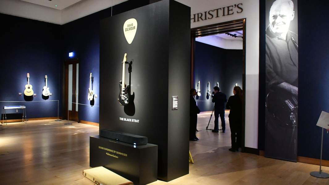 Предаукционный показ Christie's коллекции гитар Дэвида Гилмора в Лондоне
