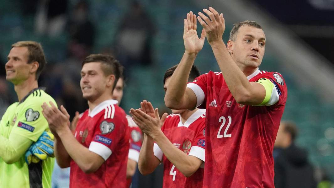 Игроки сборной России в матче отборочного турнира чемпионата мира по футболу 2022 года между командами России и Словении