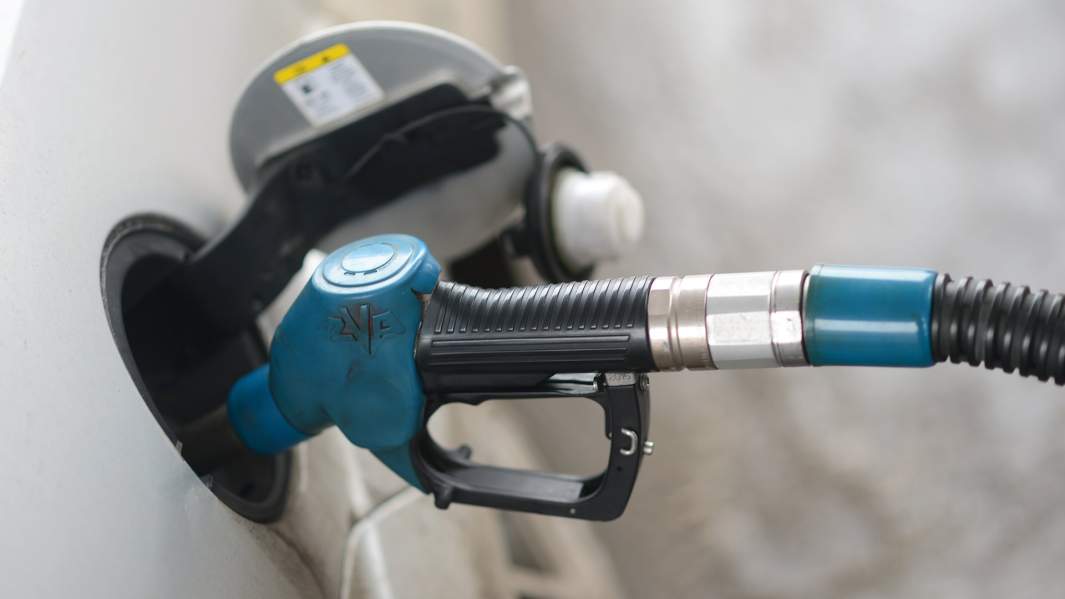 бензин топливо колонка