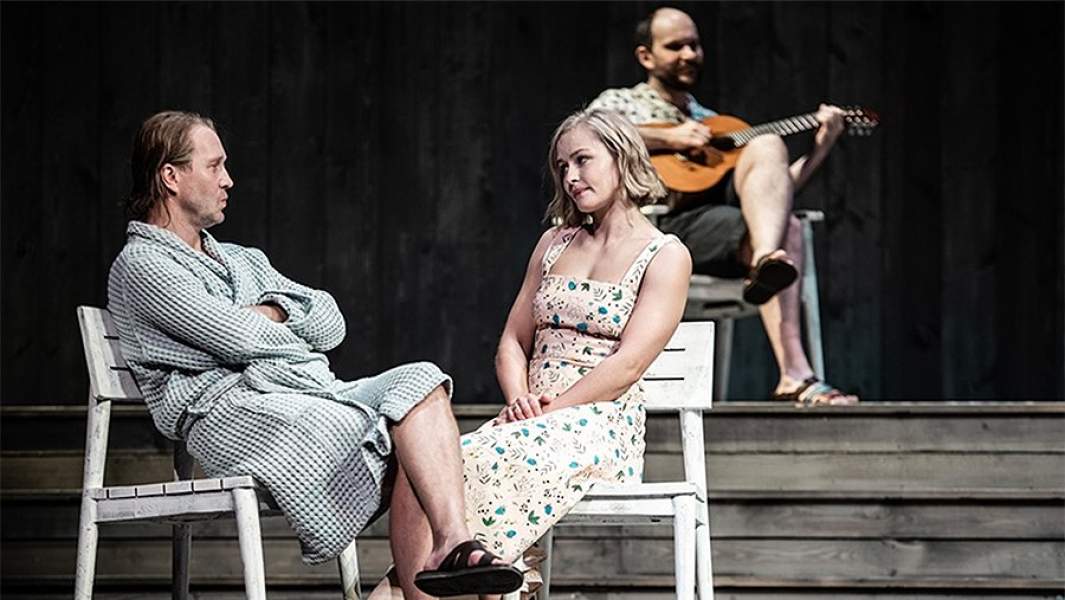 Спектакль «Дядя Ваня» на сцене Театра Наций