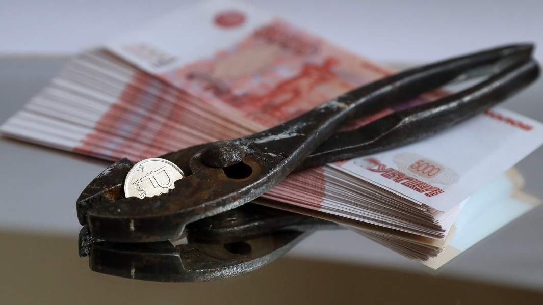 Строить и жить: Минстрой хочет менять цену строительных госконтрактов