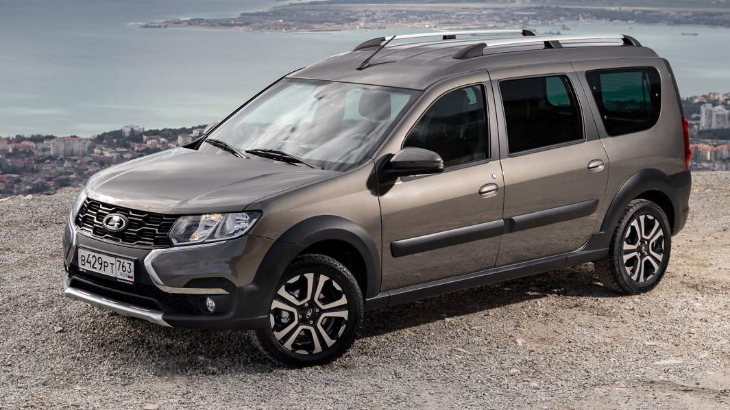 Габариты Lada Largus Cross 4496×1754×1682 мм. Колесная база — 2905 мм. Клиренс — 200 мм