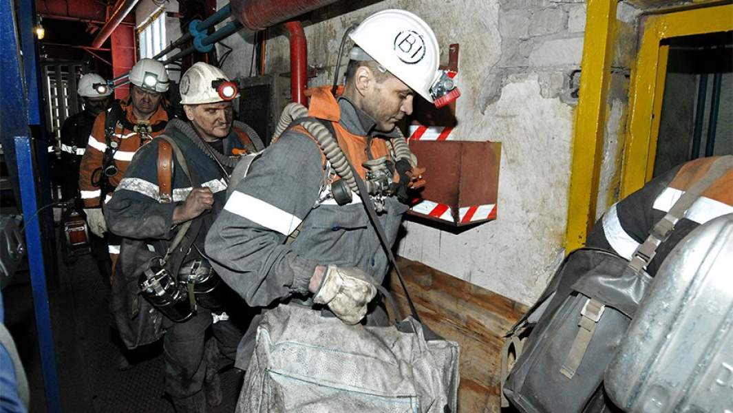 при обрушении