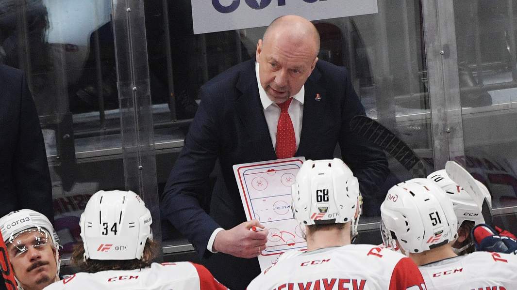 Главный тренер ХК «Локомотив» Андрей Скабелка