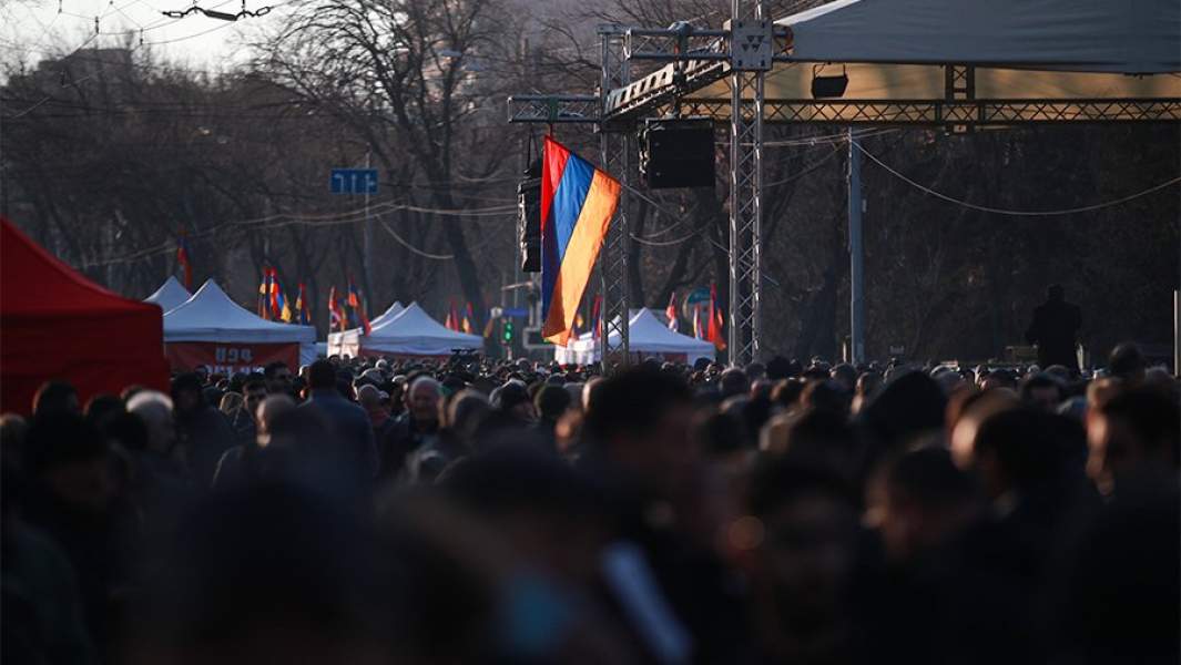 напряжение