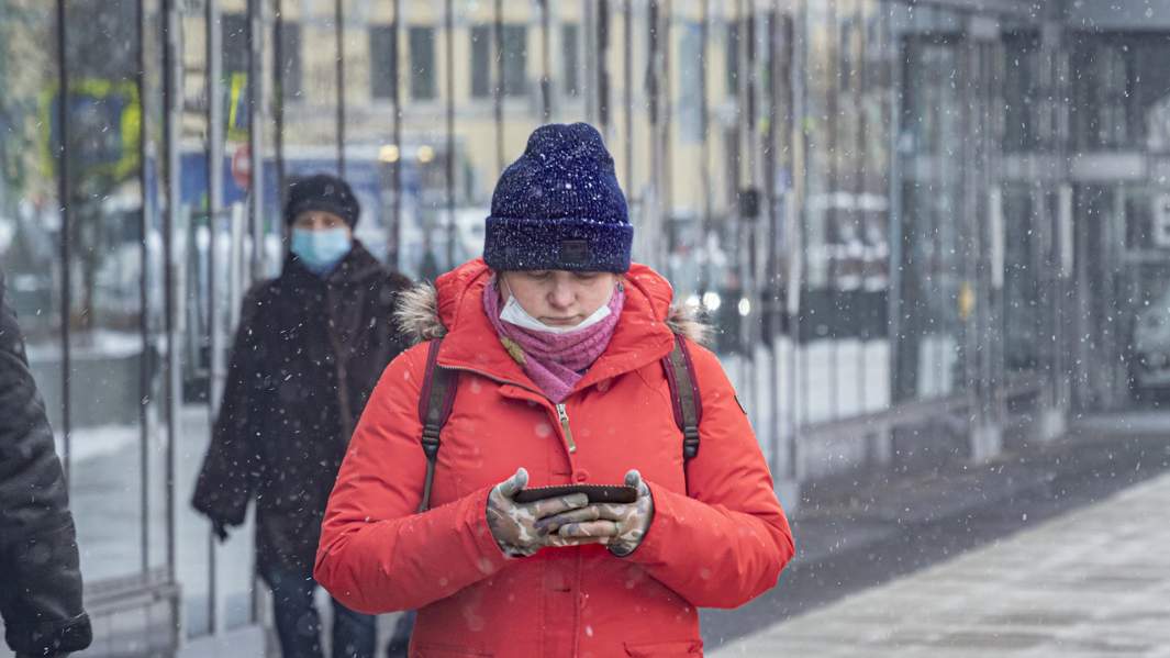 девушка на улице Москвы