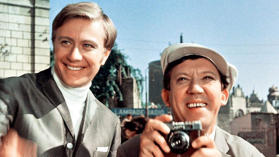 Кадр из фильма «Бриллиантовая рука»