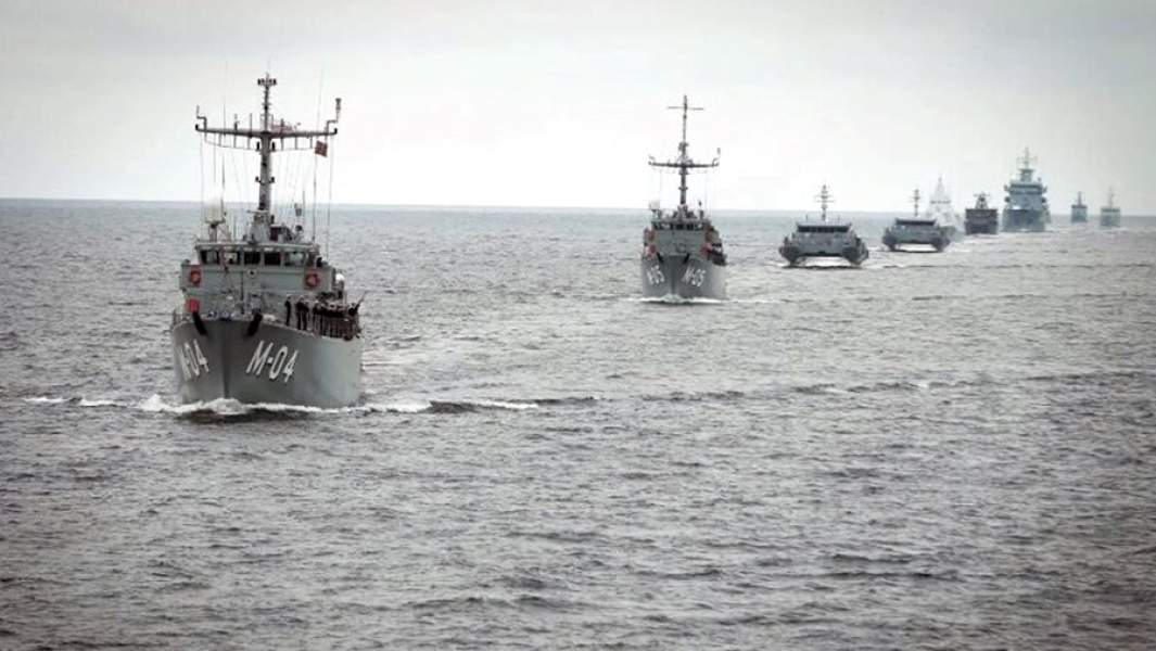 Парад ВМС Латвии в Рижском заливе