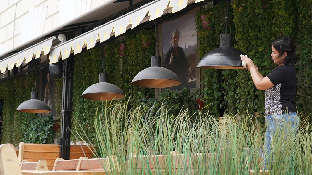 кафе москва вирус