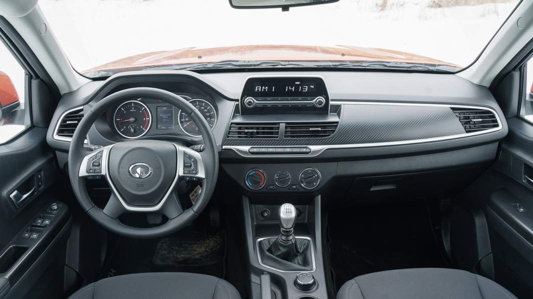 Интерьер пикапа Wingle 7