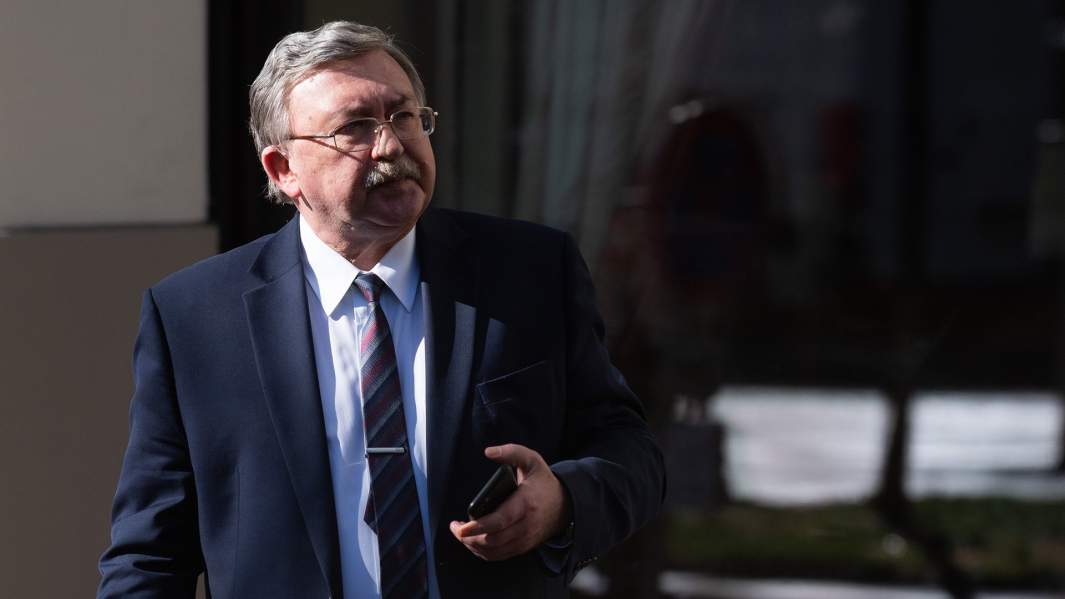 Российский дипломат Михаил Ульянов после переговоров в Вене