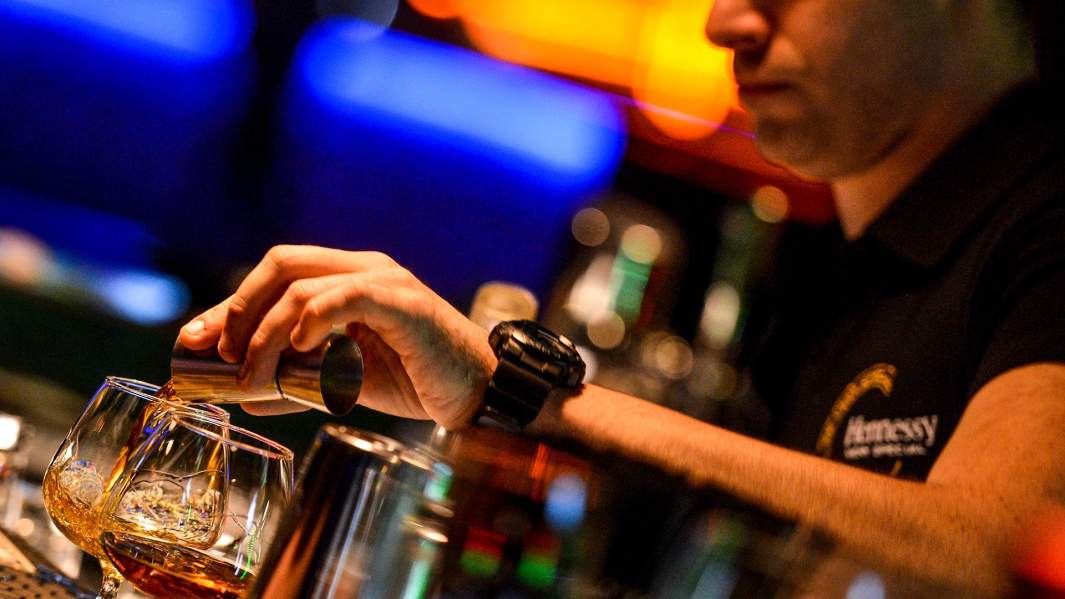 бар алкоголь