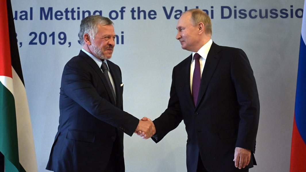 Президент РФ Владимир Путин и король Иорданского хашимитского королевства Абдалла II бен Аль-Хусейн во время встречи в 2019 году