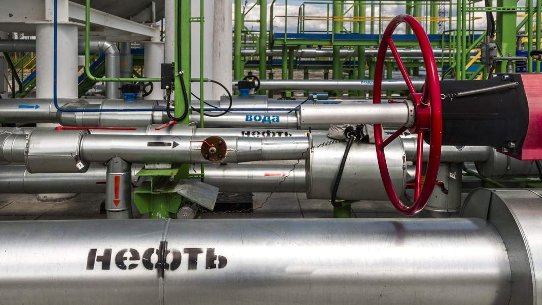 нефть труба