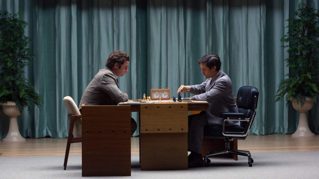 Кадр из фильма «Жертвуя пешкой»