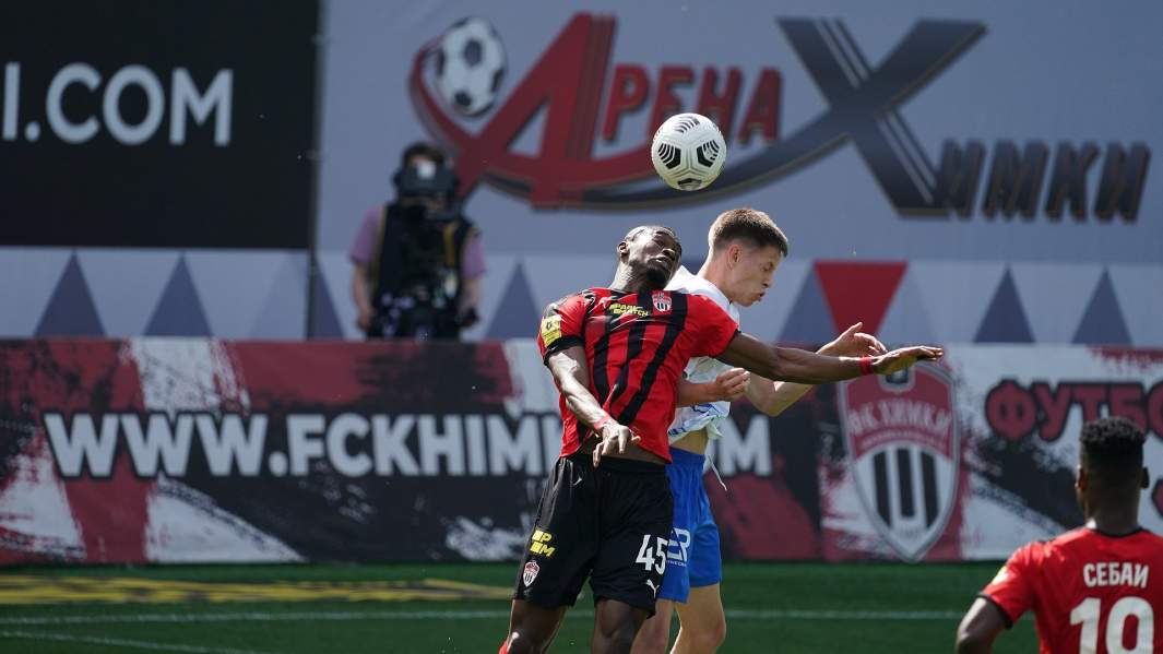 Данила Прохин в матче между ФК «Сочи» и ФК «Химки»