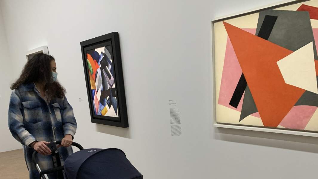 Отряхнувшие прах: русские амазонки возвращаются на Сену