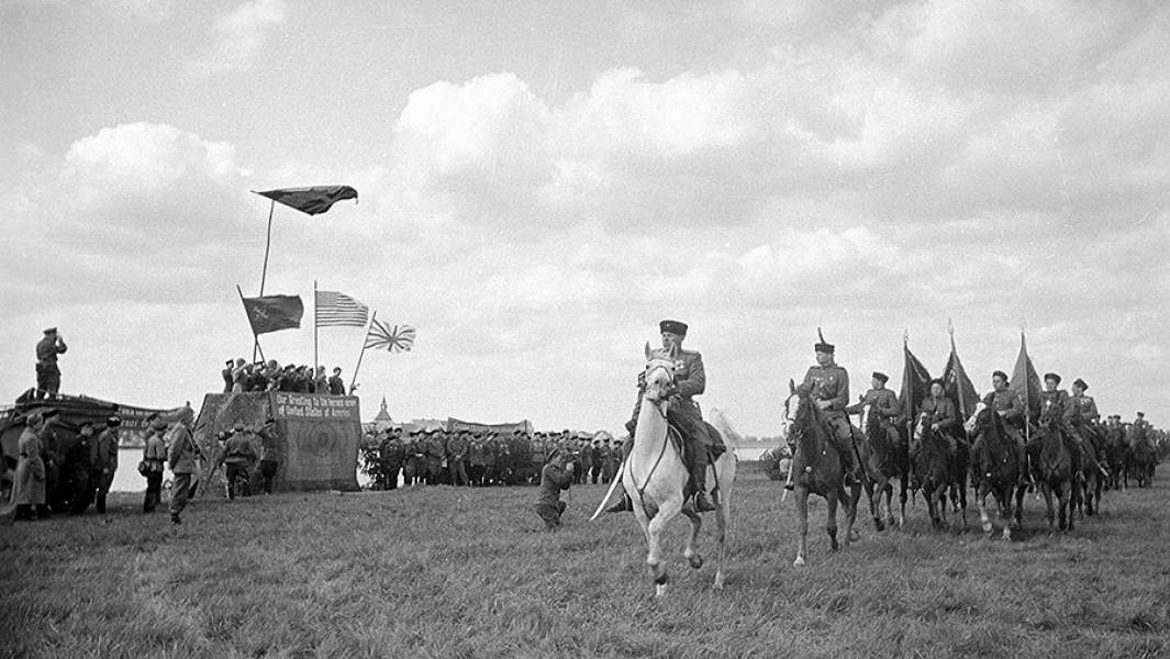 На Эльбе. Парад победителей