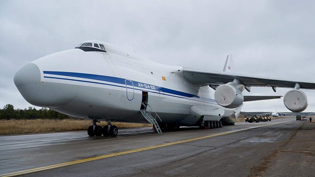 ОАК опровергла слухи о начале проектирования транспортника на замену Ан-124 "Рус