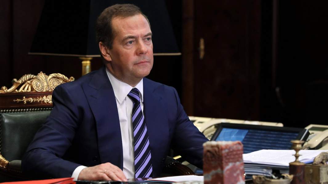 Уколоться и забыть: вакцина сохраняет жизни кумиров