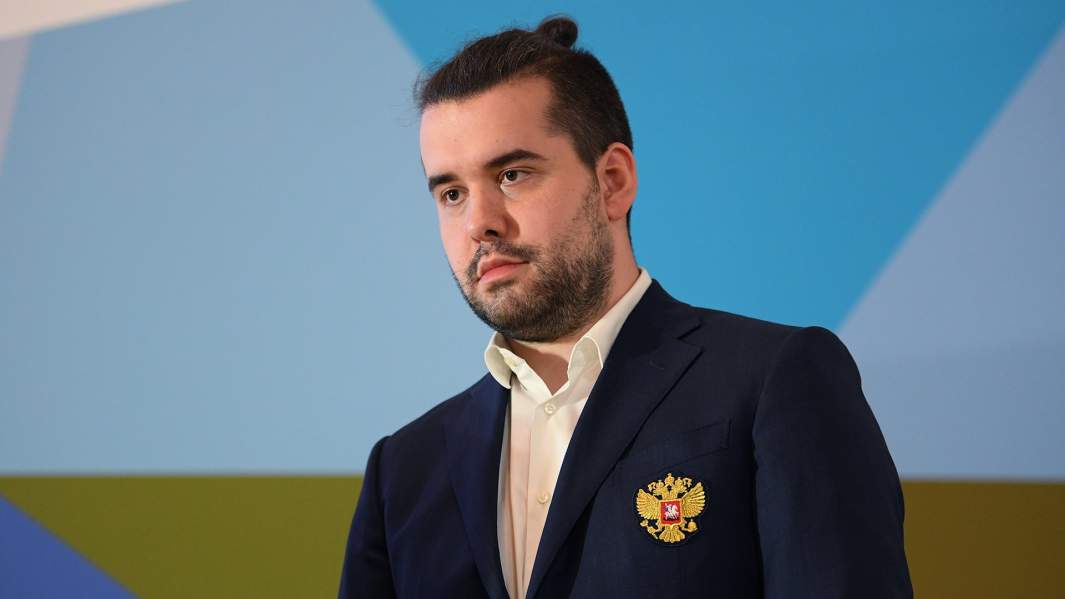 Гроссмейстер Ян Непомнящий на церемонии награждения лауреатов спортивной премии «Серебряная лань» в Москве