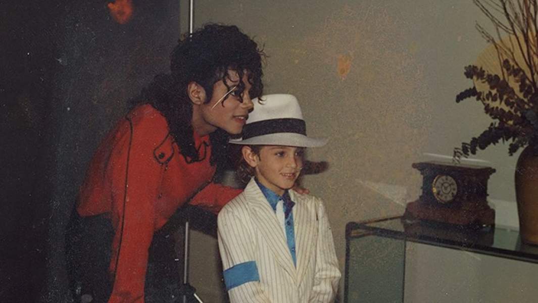 «Покидая Неверленд»